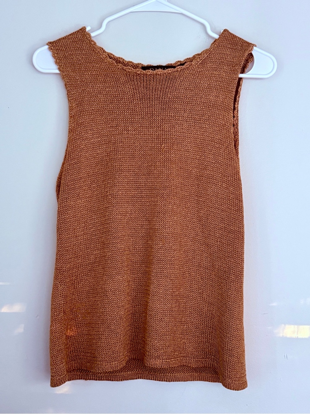 Dana Buchman Petite Medium Caramel Knit Tank – Elegant & Timeless